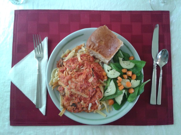 Dinner Roll with Homemade Pasta Dinner